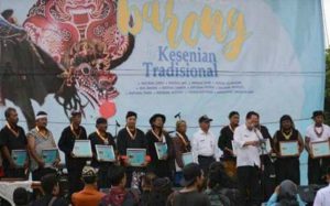 Lestarikan Reog dan Jaranan, Pemprov Jatim Berikan Penghargaan kepada HIPREJS